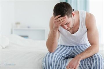 Těžká malátnost je jedním z příznaků akutní prostatitidy